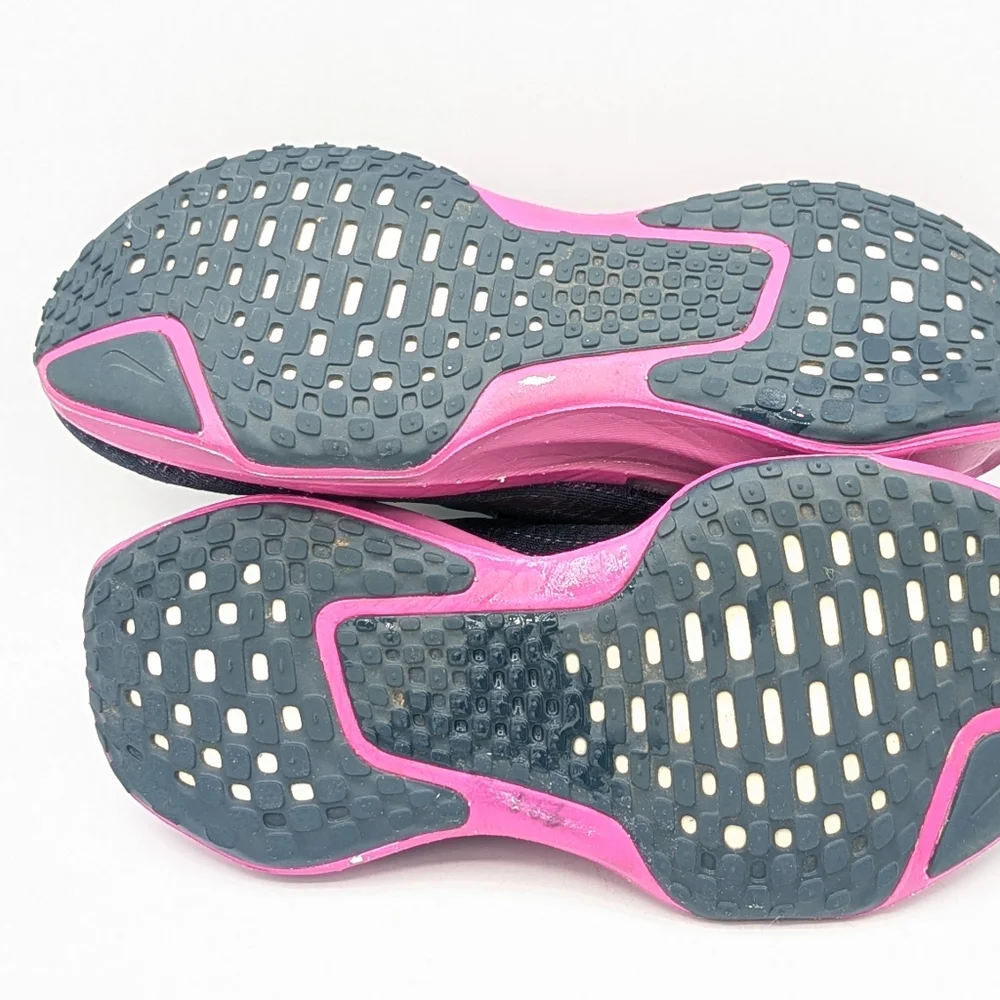 Nike Women's Navy and Pink Athletic Running Shoes